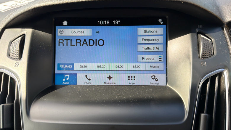 Ford Focus 1.0 EcoBoost Zetec 5dr Petrol Hatchback